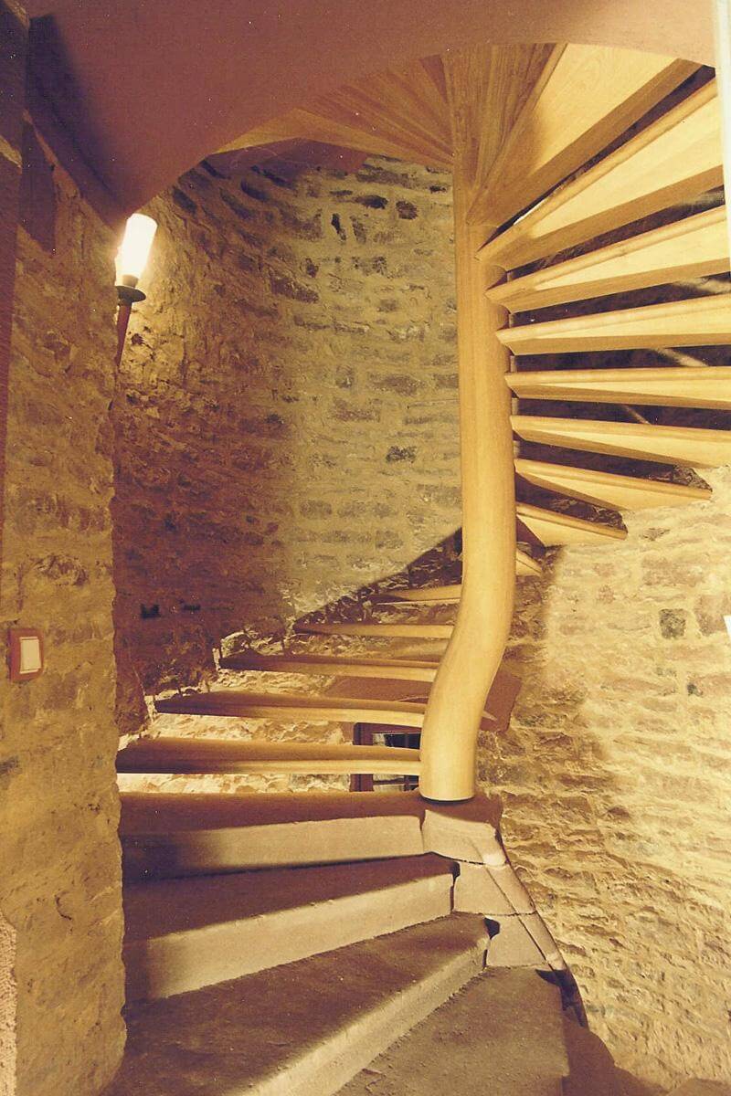 Wendeltreppe in einem Turm